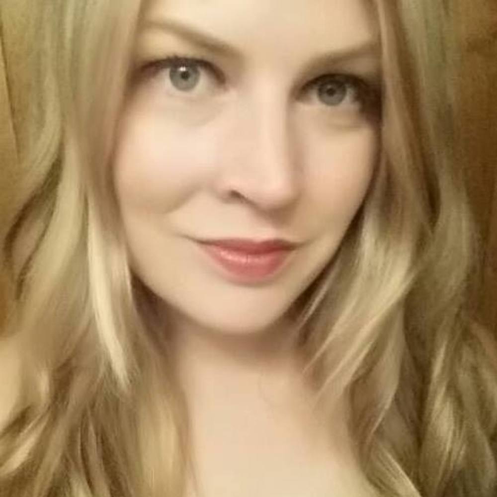 Meet your Posher, Caroline